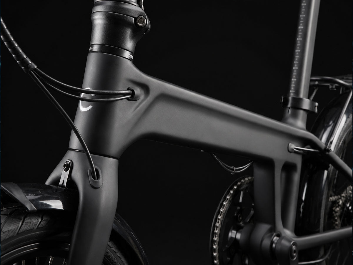 FULLY INTERNAL CABLE ROUTING